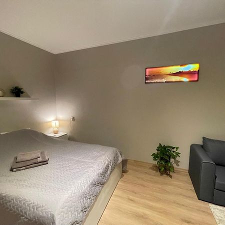 Cozy Apartment Close To Riga Airport Экстерьер фото